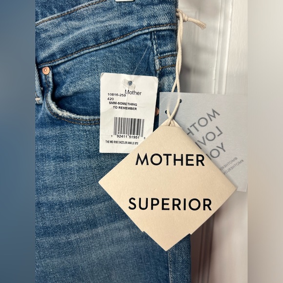 🆕MOTHER 👵The Mid Rise Dazzler Ankle Step Fray in Something To Remember Sz 28 - Picture 14 of 16